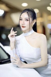 ลูกหว้า อาทิตยา