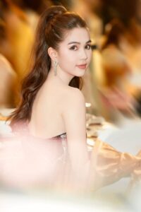 Ngoc Trinh ออกงาน