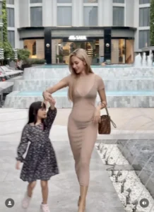 อุ้ม ลักขณา น้องดีสนีย์